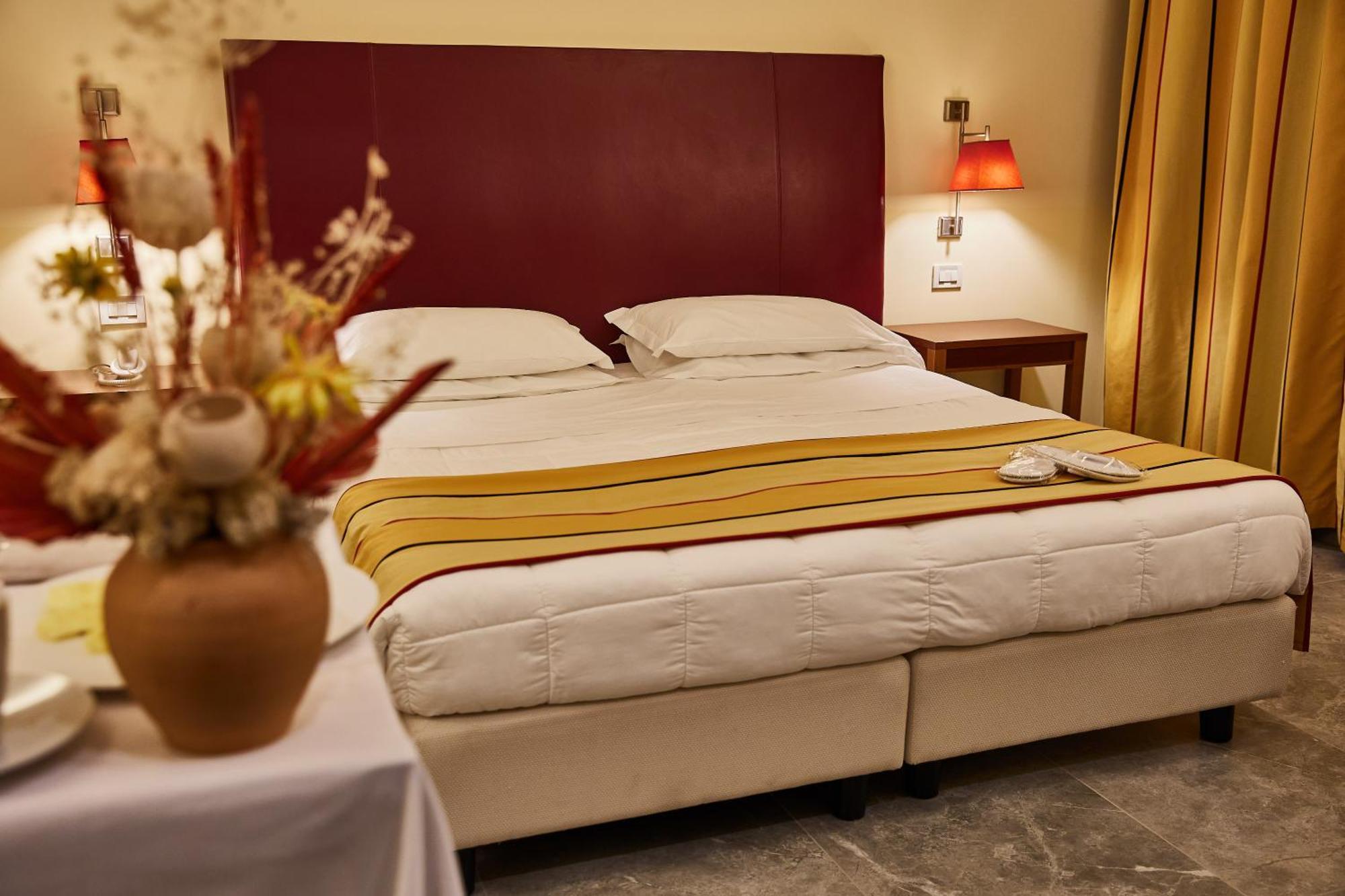 Appia Antica Hotel Corato Buitenkant foto